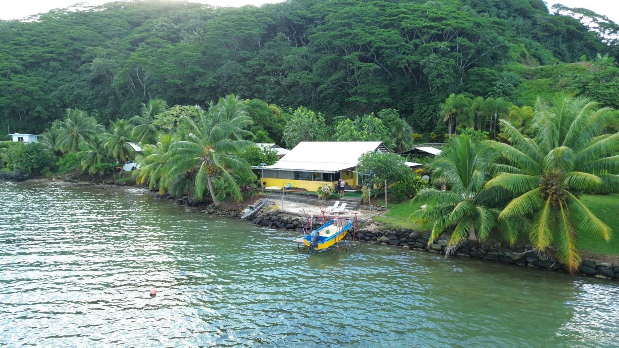 Villa De La Baie Raiatea Uturoa Buitenkant foto